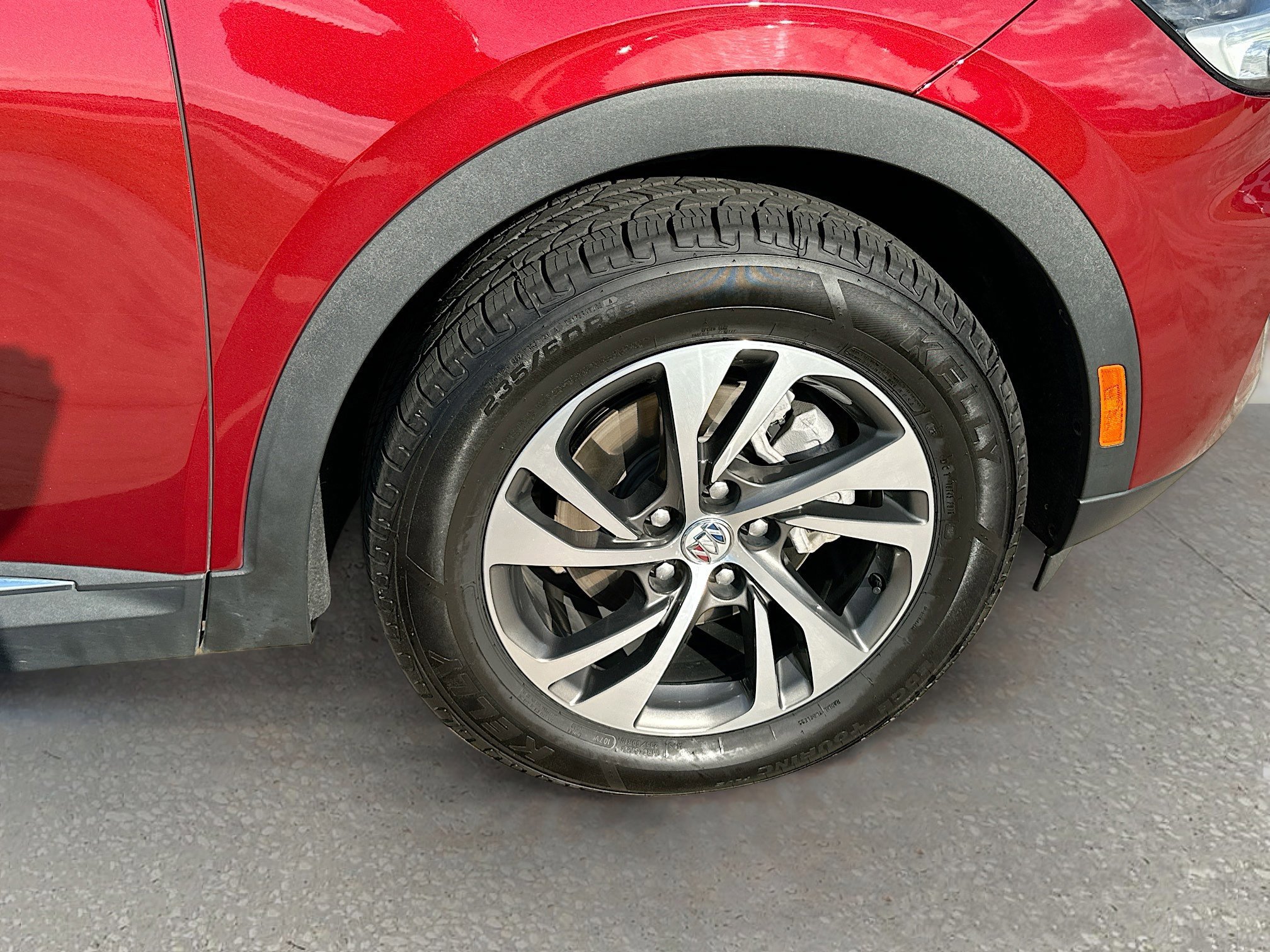 Used 2022 Buick Envision Essence w/ Safety Package image 29