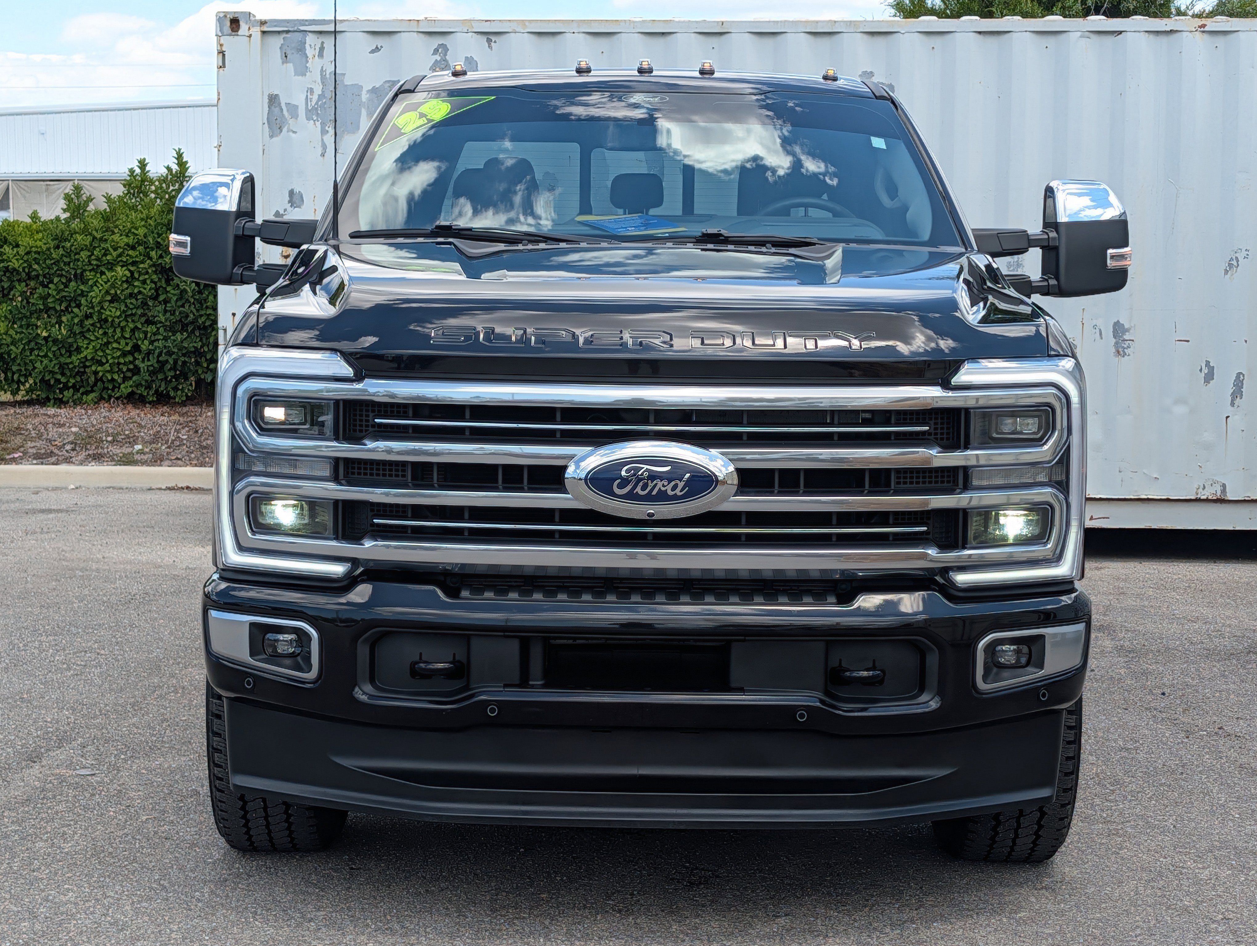 Certified 2025 Ford F250 Platinum w/ Platinum Plus Package AWD/4WD image 8