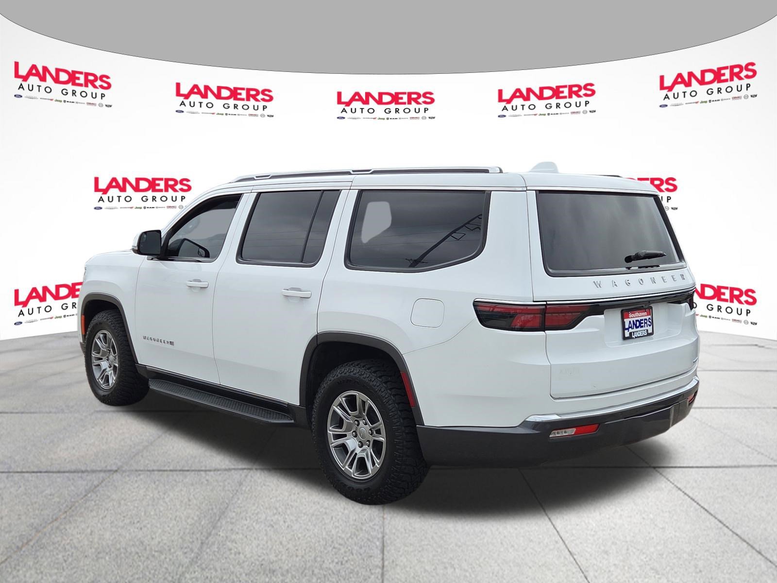 Used 2022 Jeep Wagoneer Series I RWD image 5