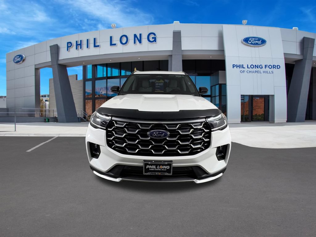 Certified 2025 Ford Explorer Platinum w/ Ultimate Package AWD/4WD image 8