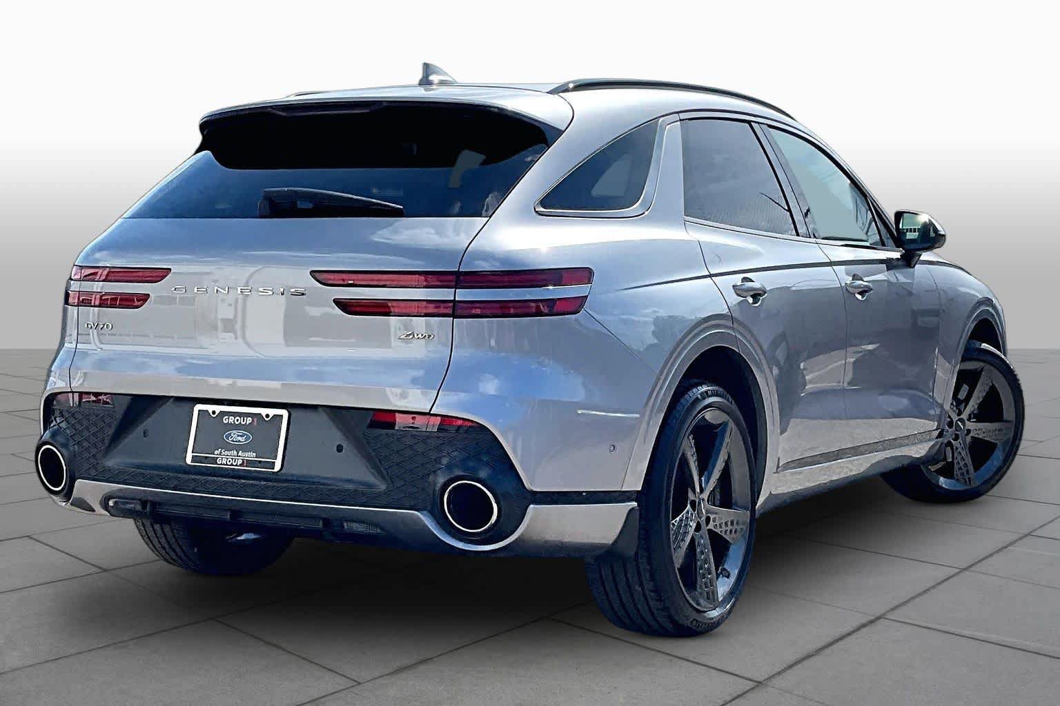 Used 2024 Genesis GV70 2.5T w/ Sport Prestige Package AWD/4WD image 7