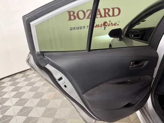 Used 2022 Toyota Corolla LE FWD image 31