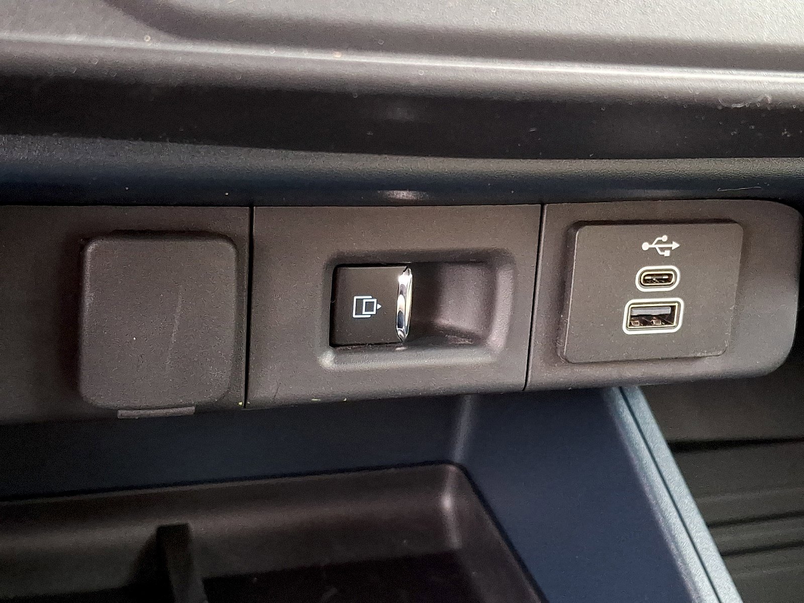 Certified 2026 Ford Maverick Lariat w/ 4K Tow Package image 23