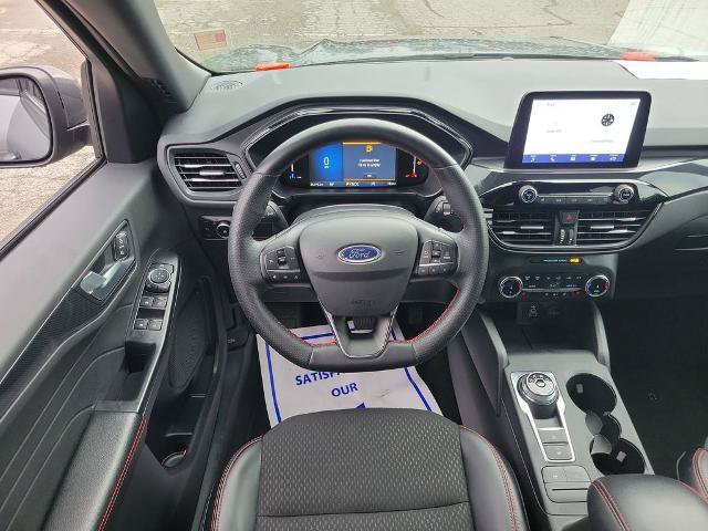 Certified 2025 Ford Escape ST-Line Select AWD/4WD image 13