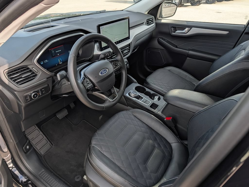 Certified 2023 Ford Escape Platinum w/ Premium Technology Package AWD/4WD image 23
