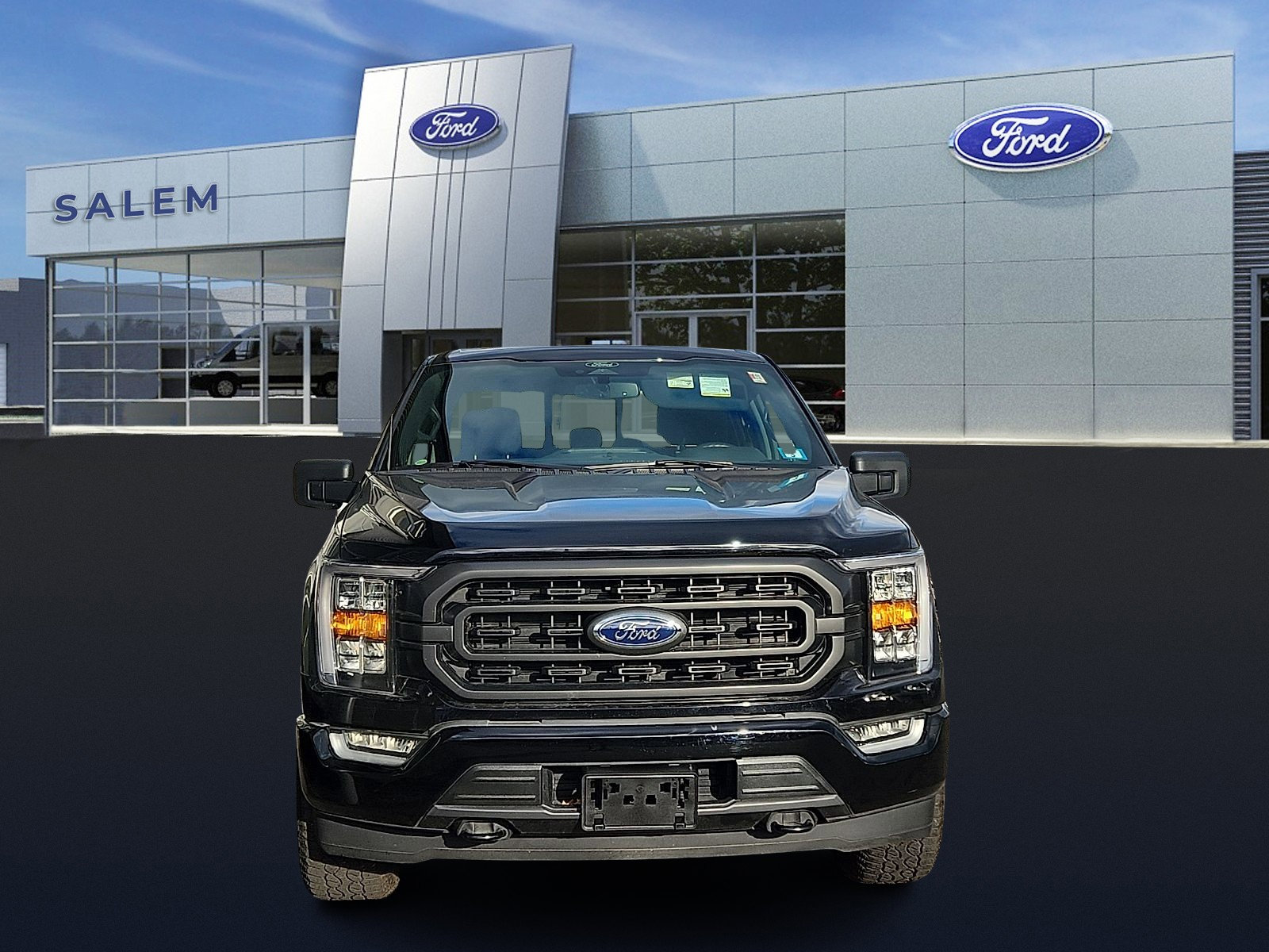 Certified 2022 Ford F150 XLT w/ Equipment Group 302A High image 8