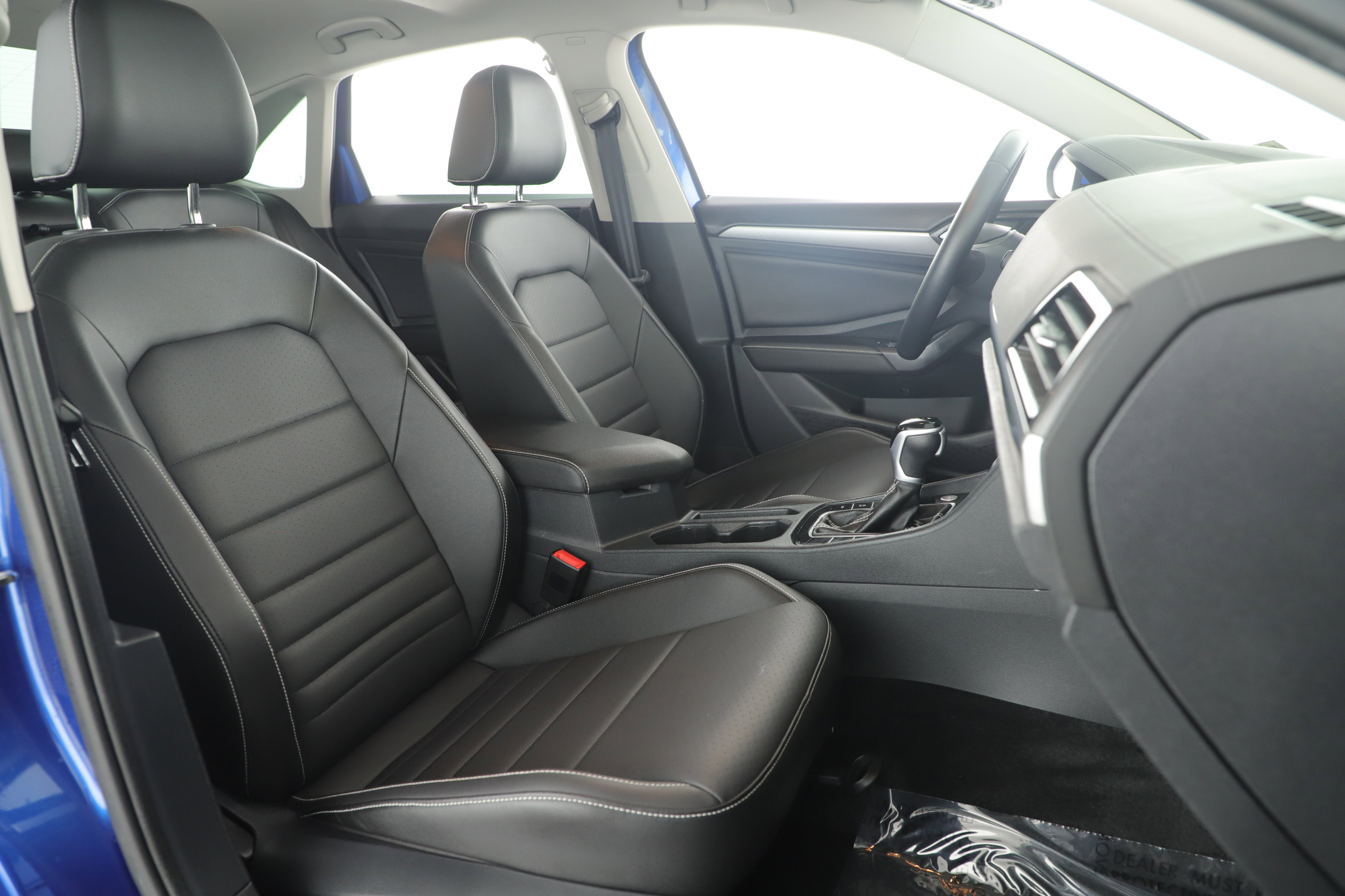 Used 2024 Volkswagen Jetta SE w/ Panoramic Sunroof Package image 21