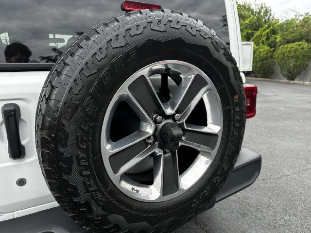 Used 2020 Jeep Wrangler Unlimited Sahara w/ Dual Top Group AWD/4WD image 42