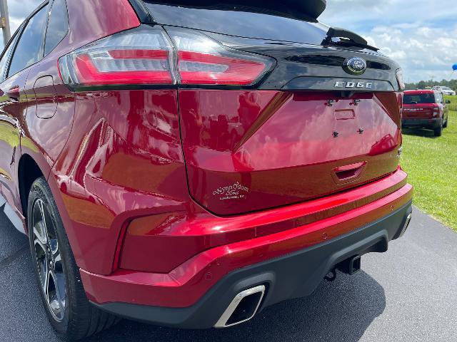 Certified 2023 Ford Edge ST image 4