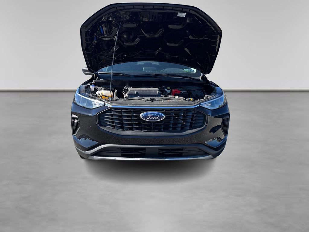 Certified 2025 Ford Escape Active w/ Cold Weather Package image 12