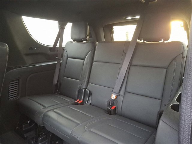 Used 2023 Chevrolet Suburban Z71 w/ Luxury Package image 11