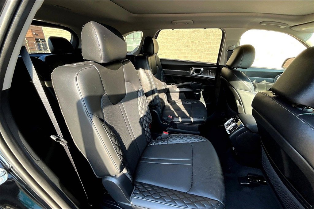 Used 2023 Kia Sorento SX image 26
