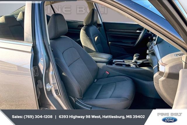 Used 2024 Nissan Altima 2.5 SV image 8