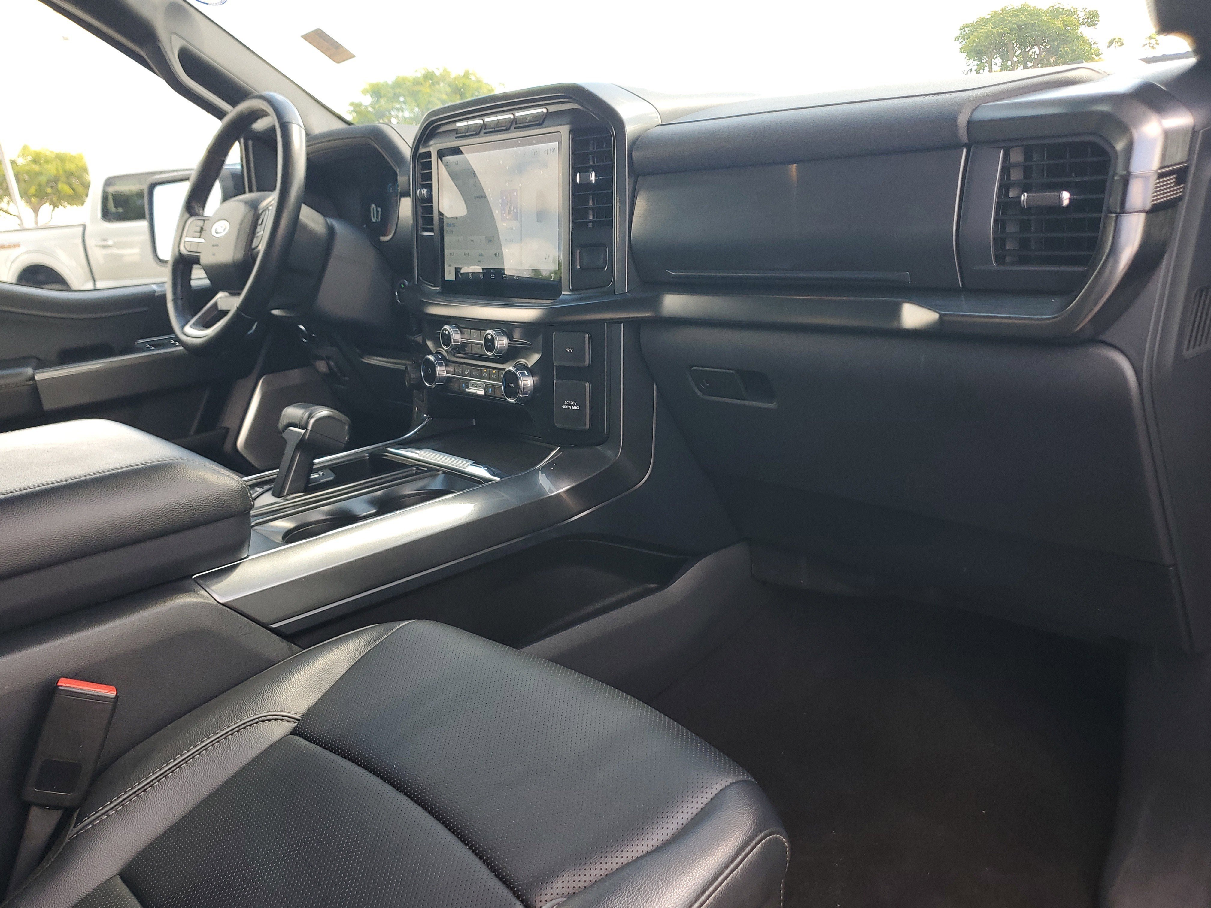 Certified 2023 Ford F150 Lariat w/ Equipment Group 502A High image 18