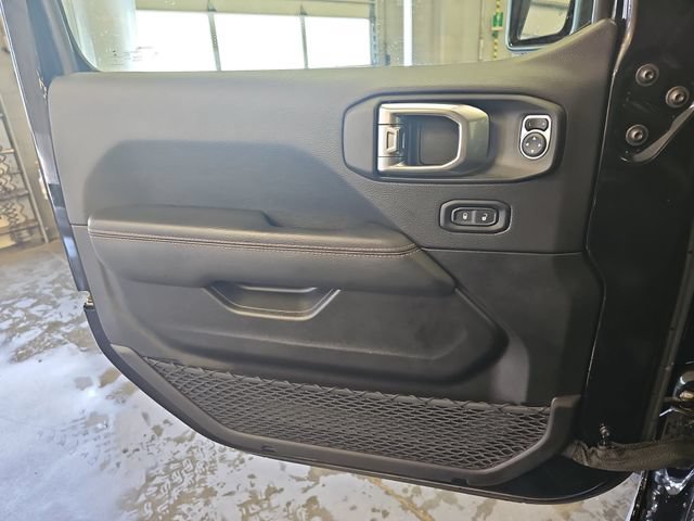 Used 2022 Jeep Gladiator Mojave w/ LED Lighting Group AWD/4WD image 27