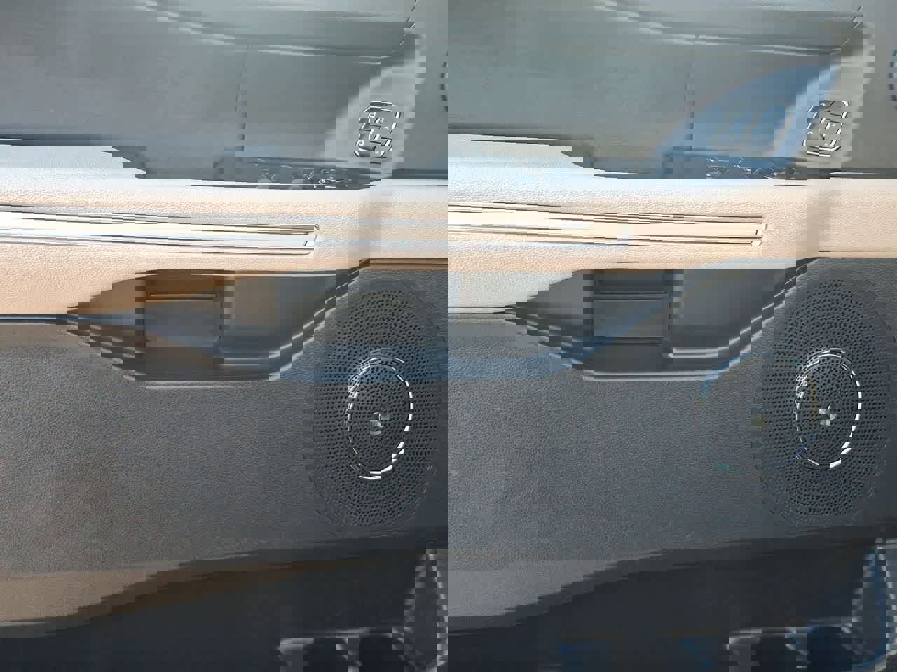 Certified 2023 Ford Expedition Max Limited image 16