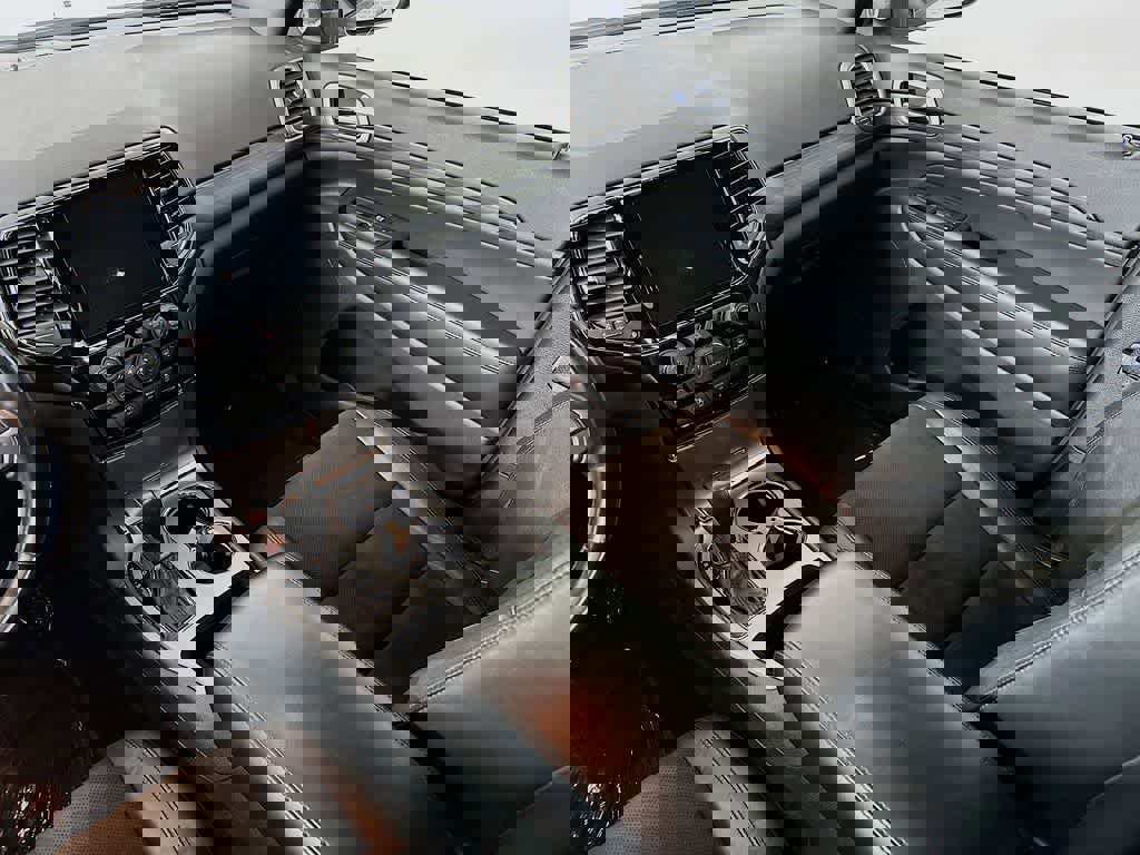 Used 2020 Jeep Grand Cherokee Altitude image 14