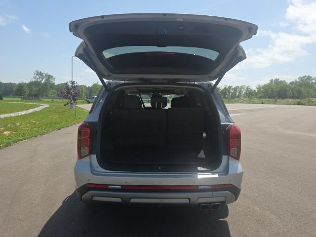 Used 2024 Hyundai Palisade Limited FWD image 11