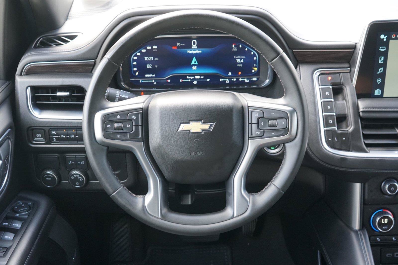 Used 2024 Chevrolet Suburban LT RWD image 25