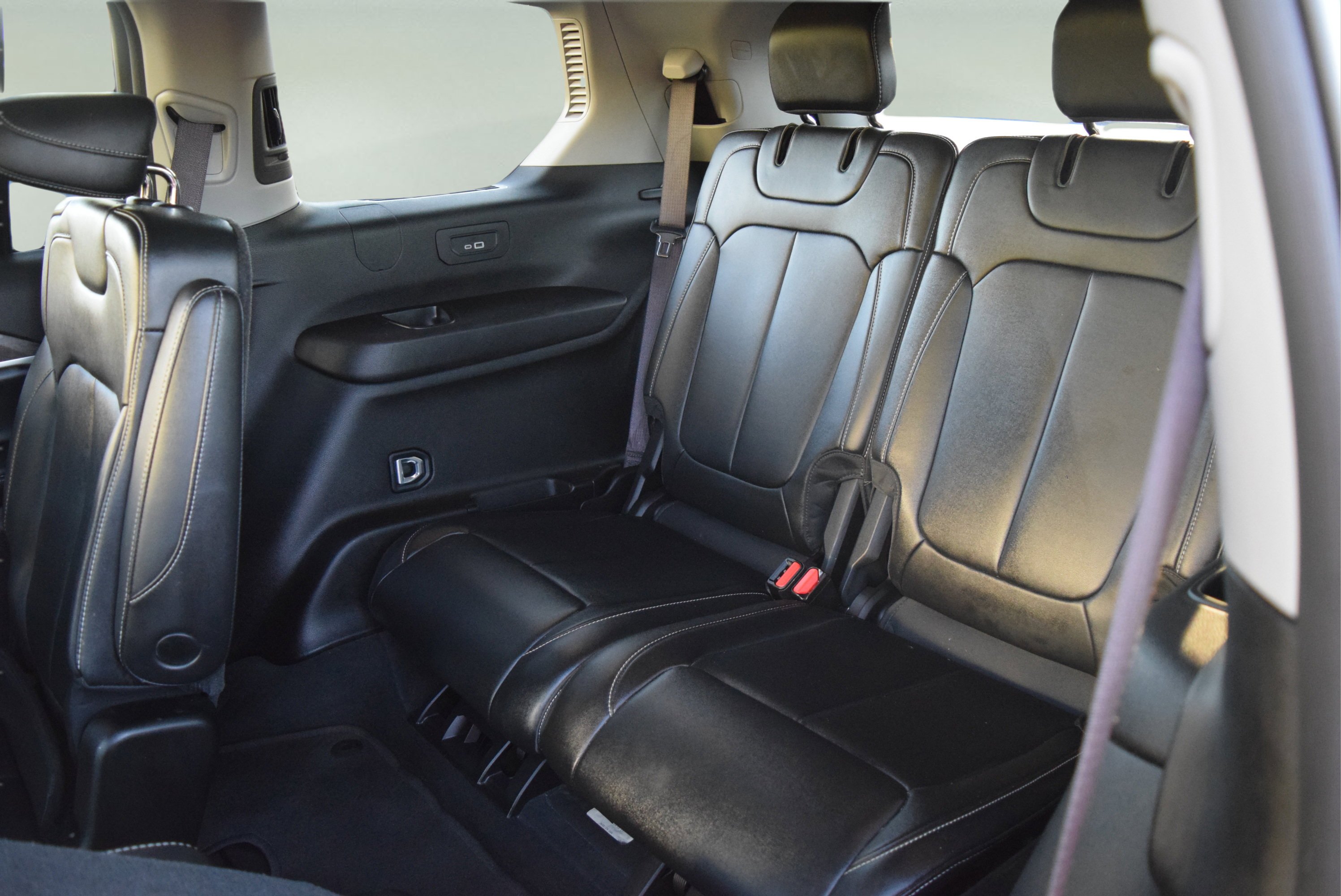 Used 2023 Jeep Grand Cherokee L Limited AWD/4WD image 10