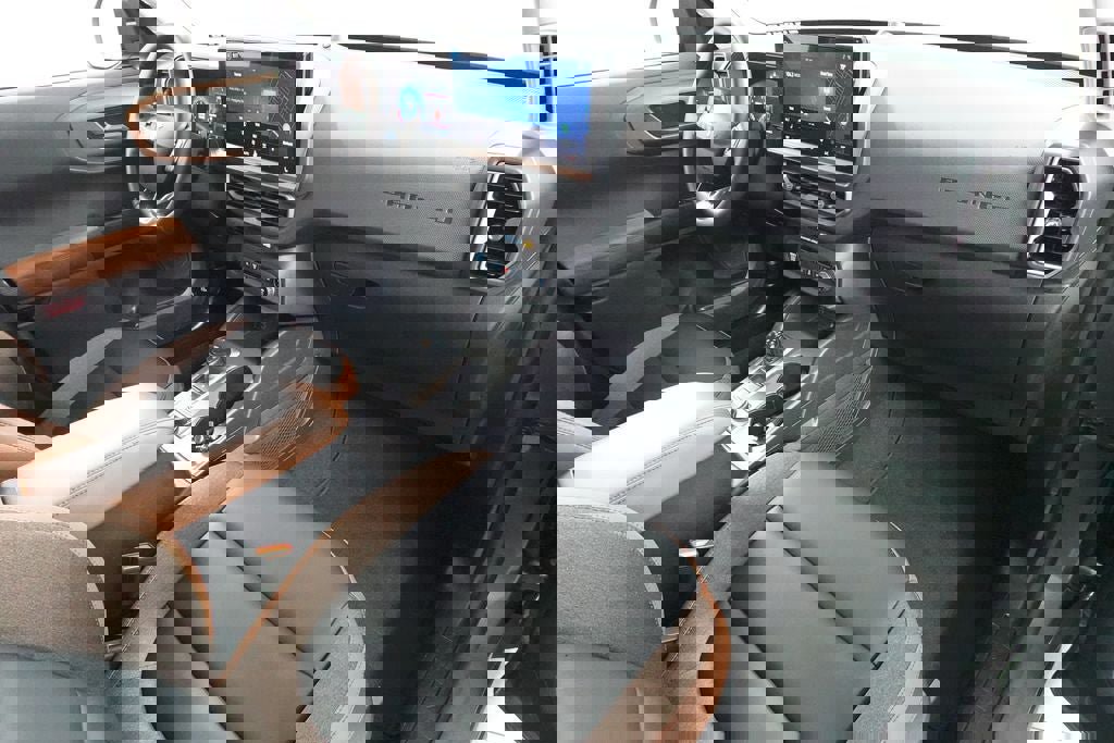 Certified 2025 Ford Bronco Sport Outer Banks w/ Outer Banks Tech Package+ AWD/4WD image 34