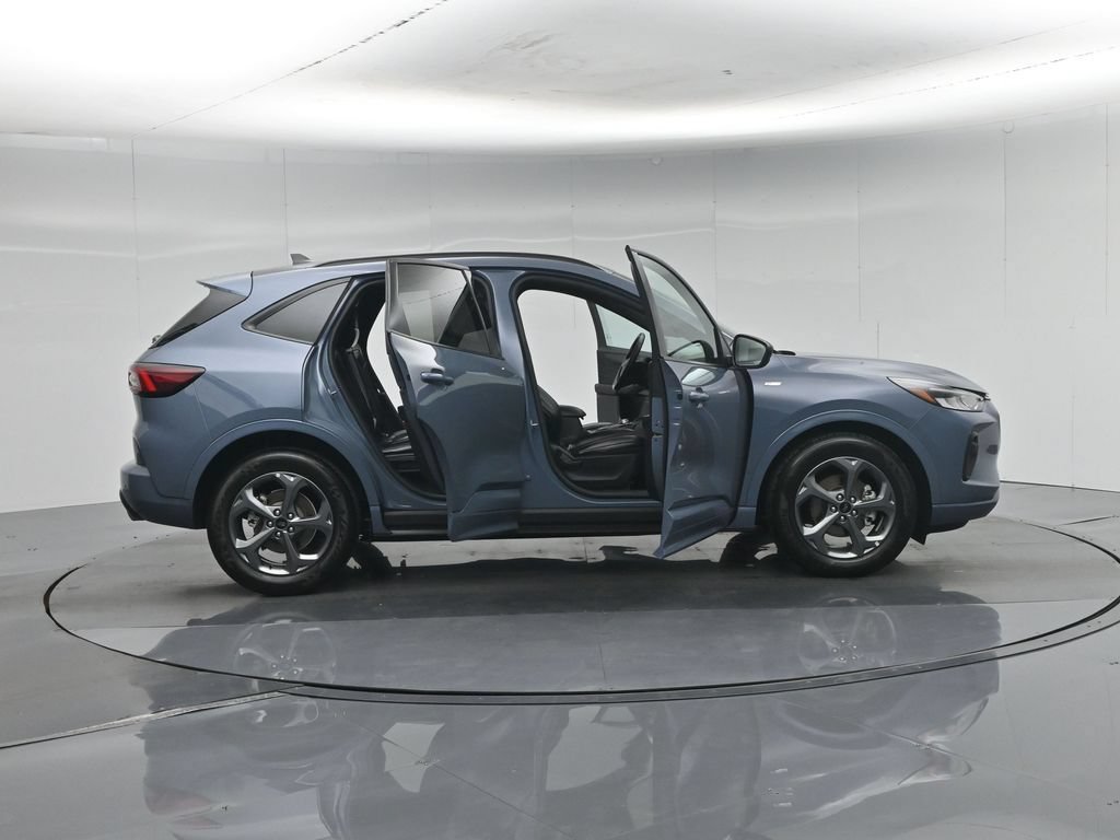 Certified 2024 Ford Escape ST-Line w/ Tech Pack #1 FWD image 5