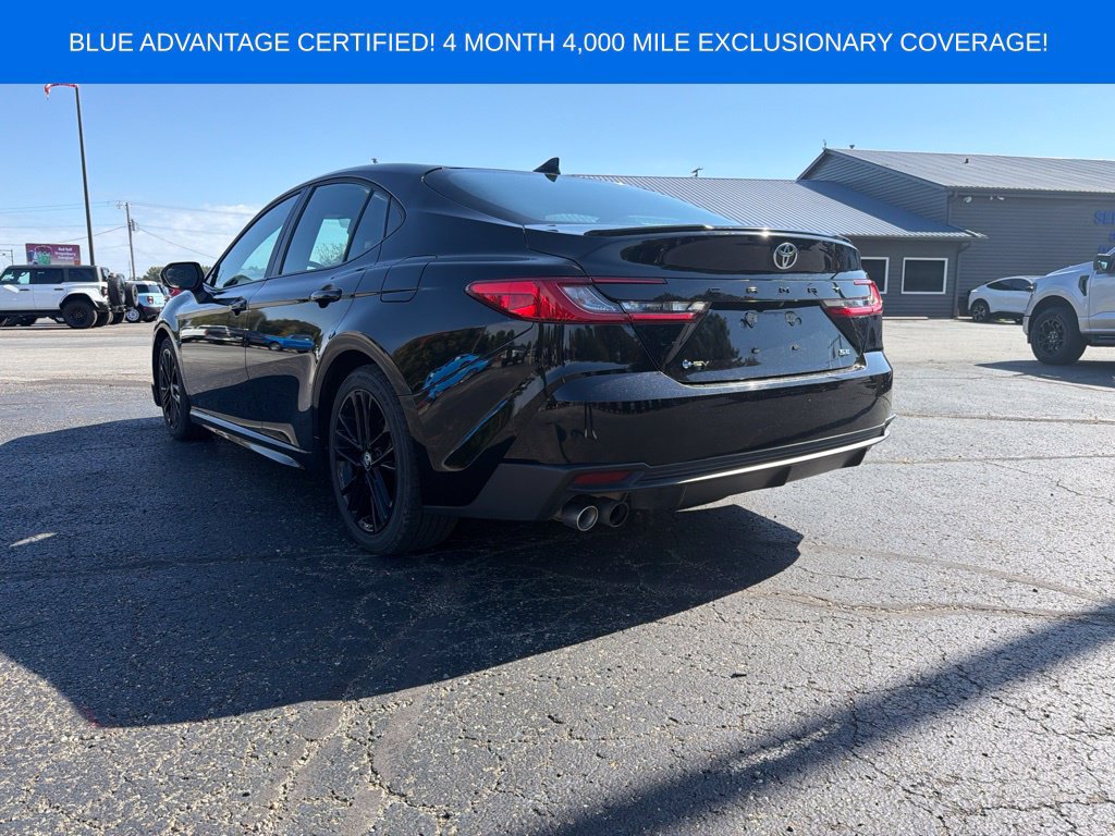 Used 2025 Toyota Camry SE FWD image 4
