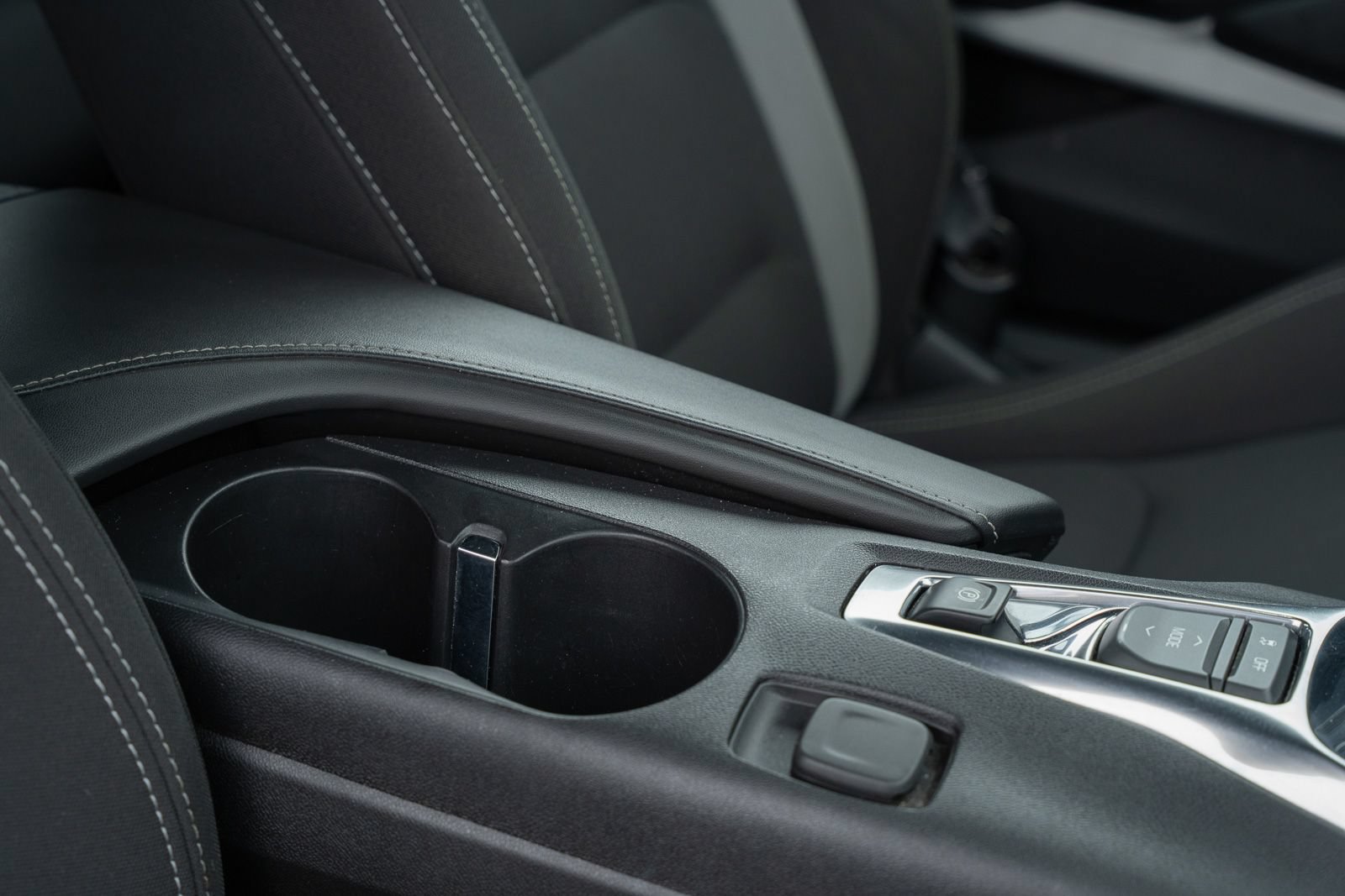 Used 2019 Chevrolet Camaro SS RWD image 27
