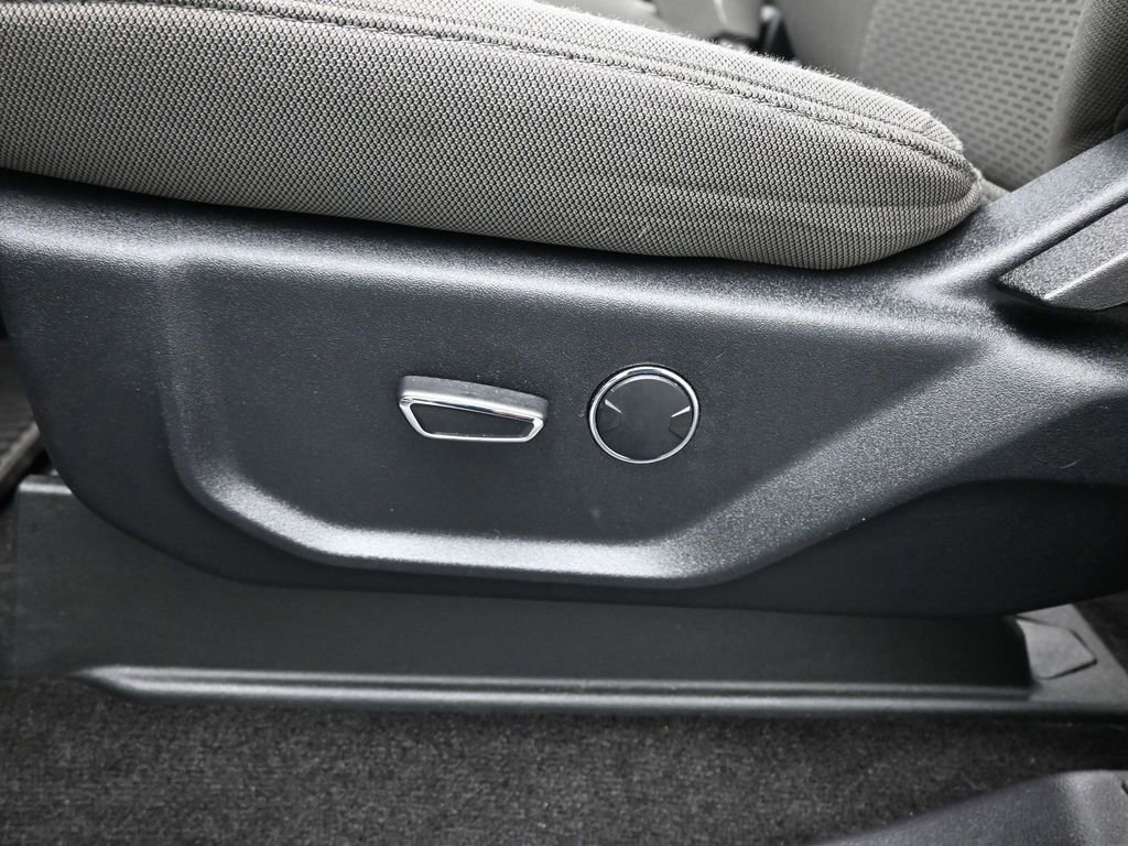 Certified 2018 Ford F150 XLT w/ Equipment Group 301A Mid image 40