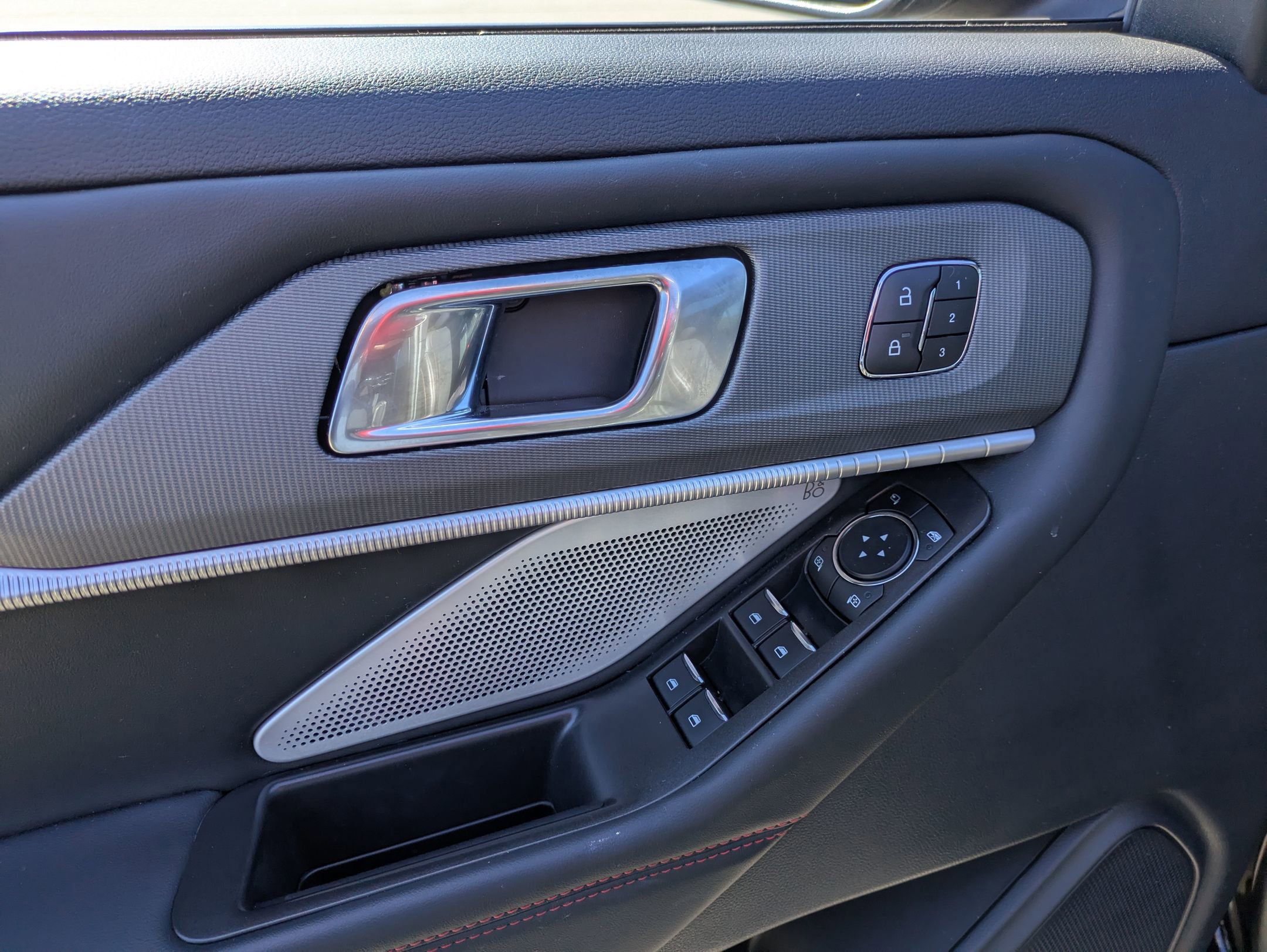 Certified 2025 Ford Explorer ST image 16