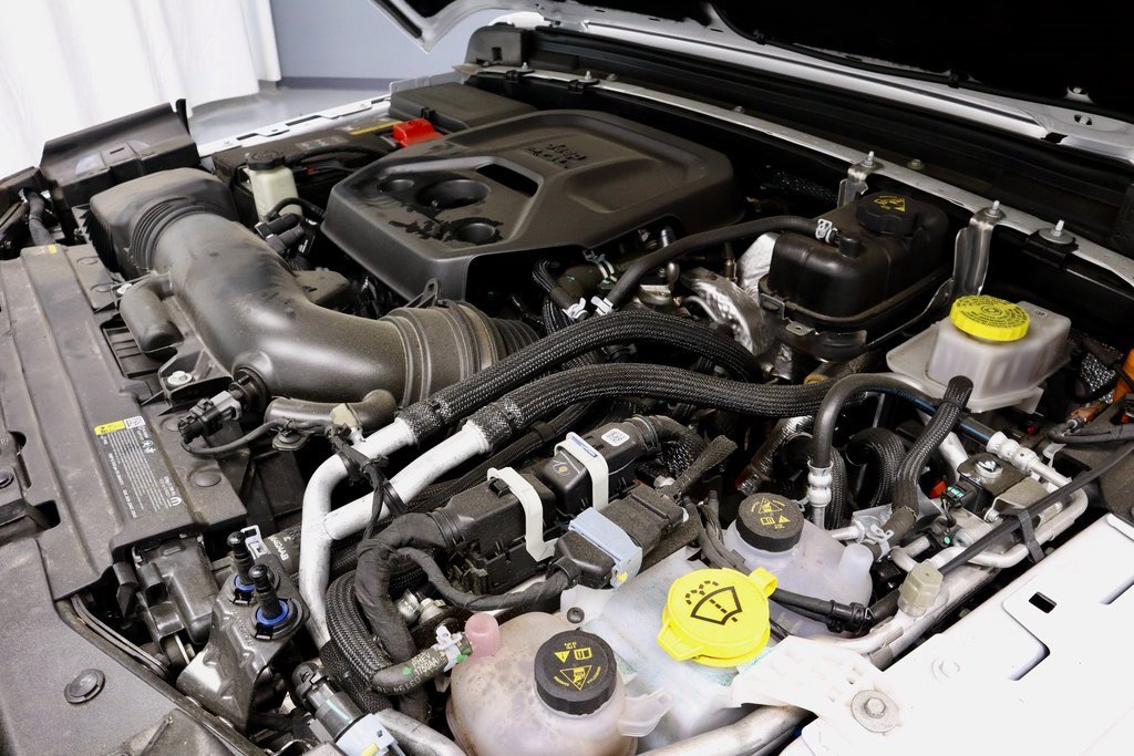 Used 2025 Jeep Wrangler Unlimited Sahara image 14