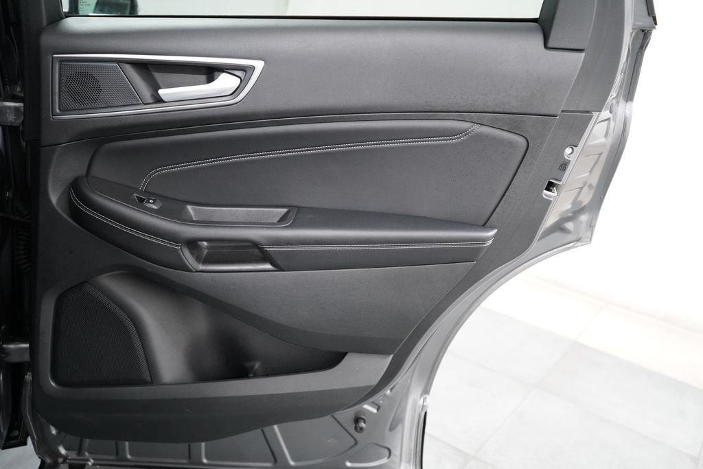 Certified 2023 Ford Edge Titanium AWD/4WD image 27