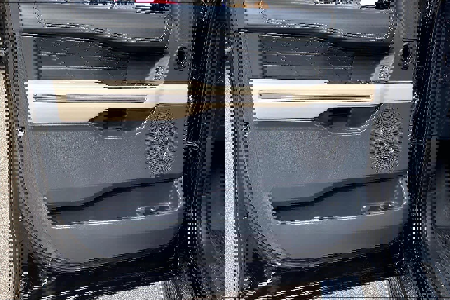 Certified 2023 Ford Expedition Platinum image 22