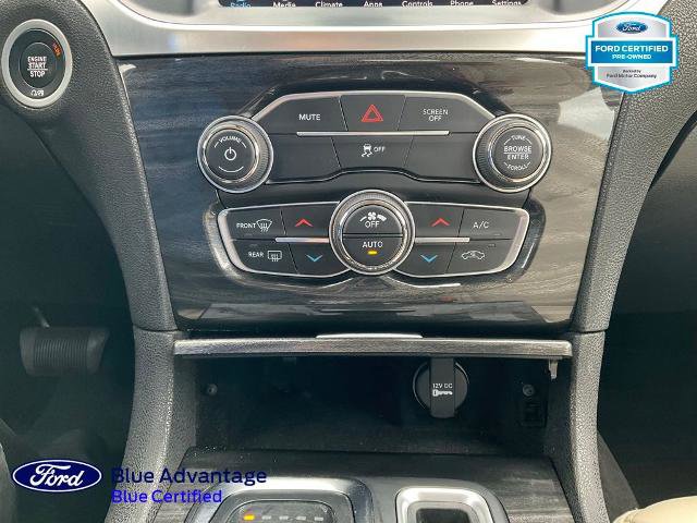 Used 2017 Chrysler 300 Limited AWD/4WD image 9