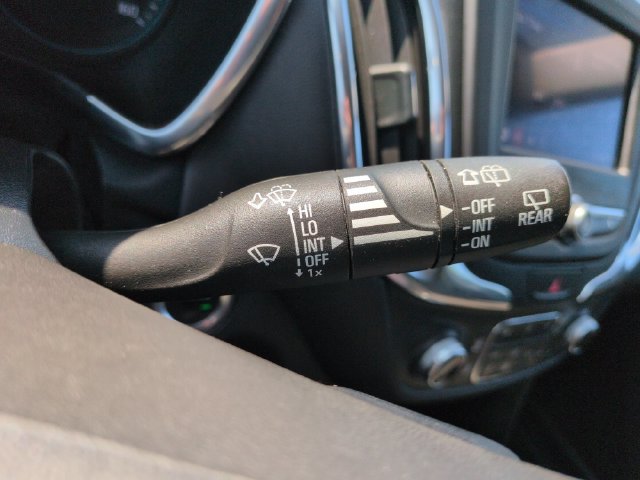Used 2020 Chevrolet Equinox LT w/ Driver Convenience Package AWD/4WD image 35