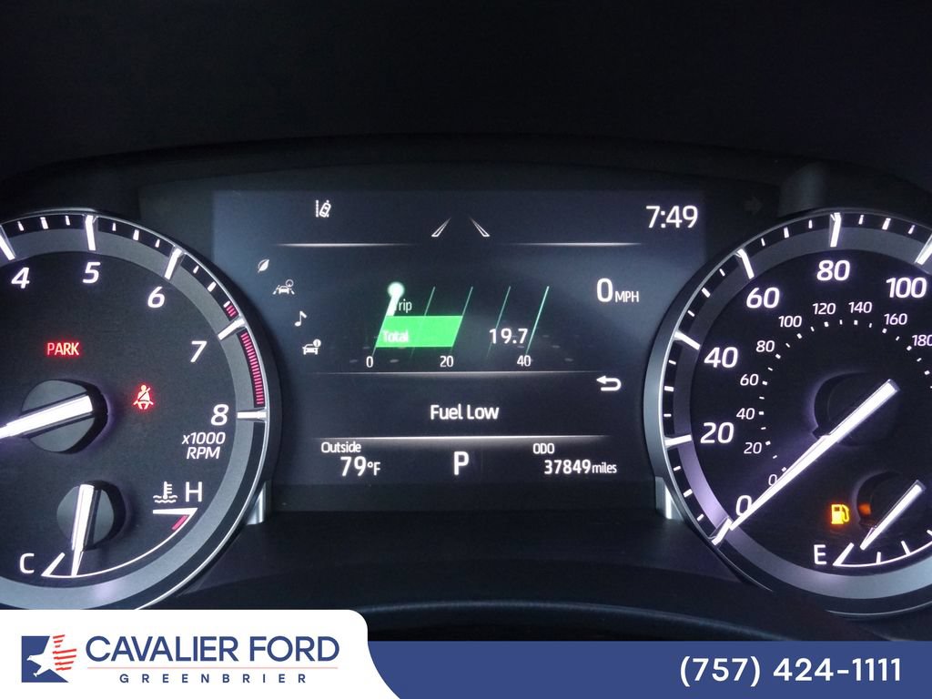 Used 2022 Toyota Highlander XLE AWD/4WD image 22