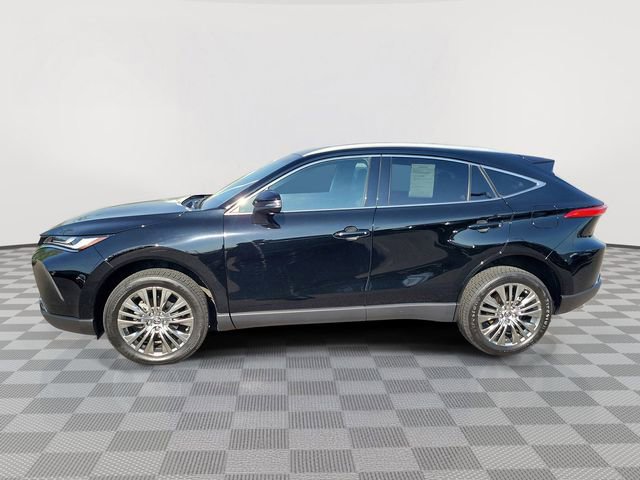 Used 2023 Toyota Venza XLE AWD/4WD image 2