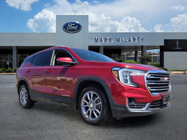 Used 2022 GMC Terrain SLT w/ LPO, Floor Liner Package AWD/4WD image 7
