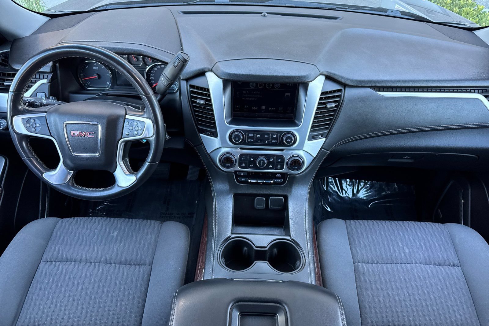 Used 2020 GMC Yukon SLE w/ SLE Value Package AWD/4WD image 5