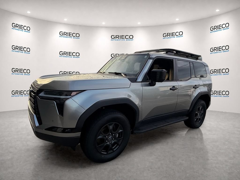 Used 2024 Lexus GX 550 AWD/4WD image 3