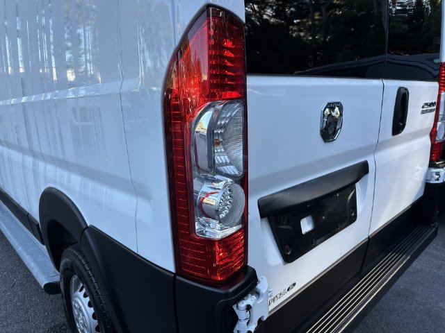 Used 2025 RAM ProMaster 2500 w/ U-Haul Equipment Group FWD image 15