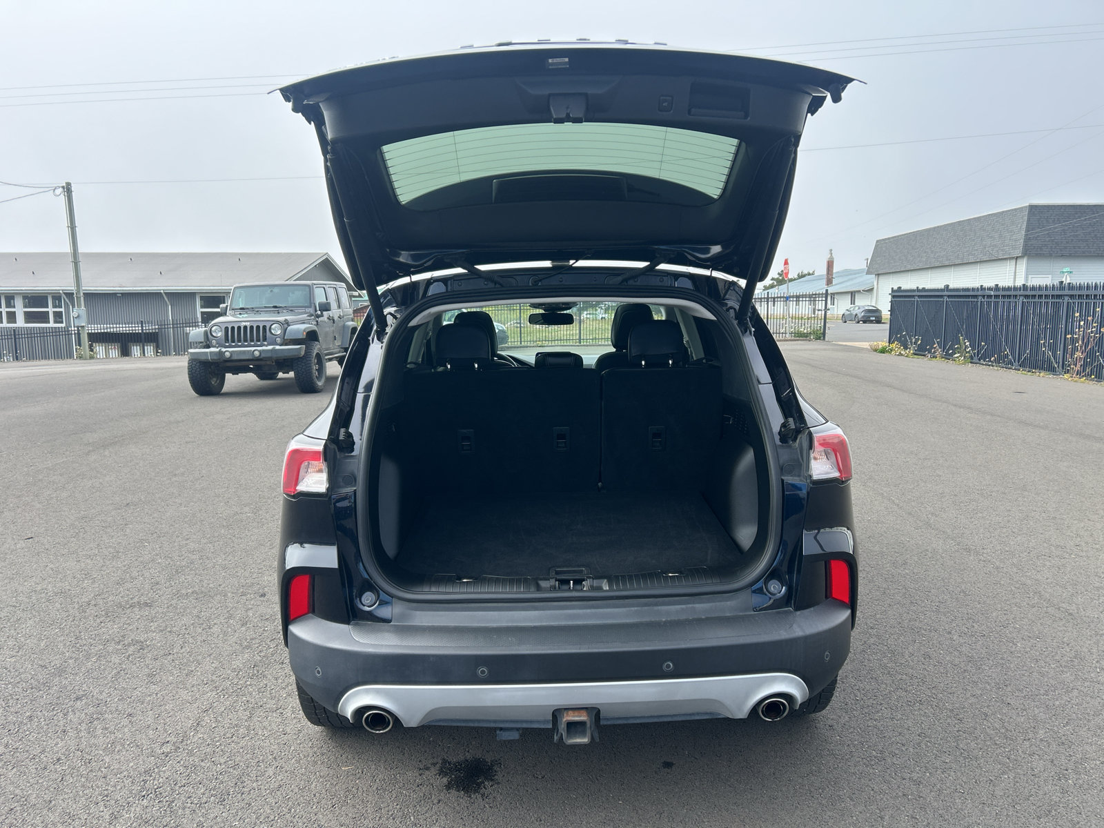 Certified 2021 Ford Escape Titanium AWD/4WD image 34