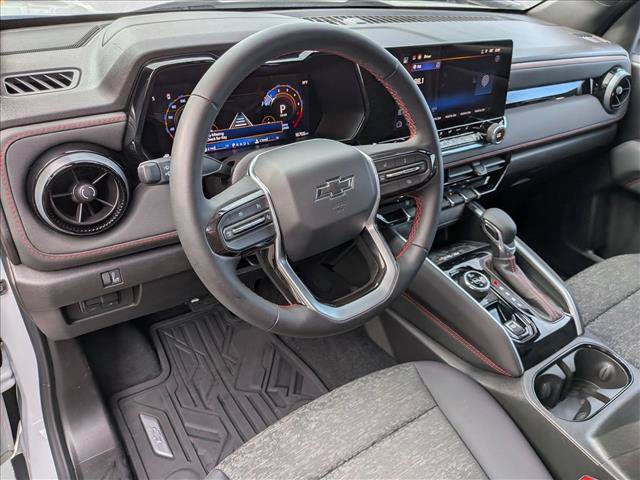 Used 2025 Chevrolet Colorado Z71 AWD/4WD image 10