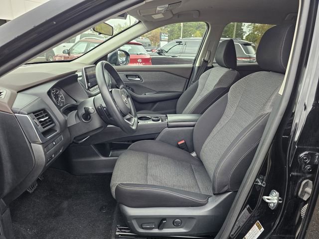 Used 2023 Nissan Rogue SV image 12