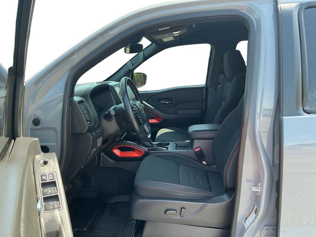 Used 2024 Nissan Frontier PRO-4X w/ Technology Package AWD/4WD image 14