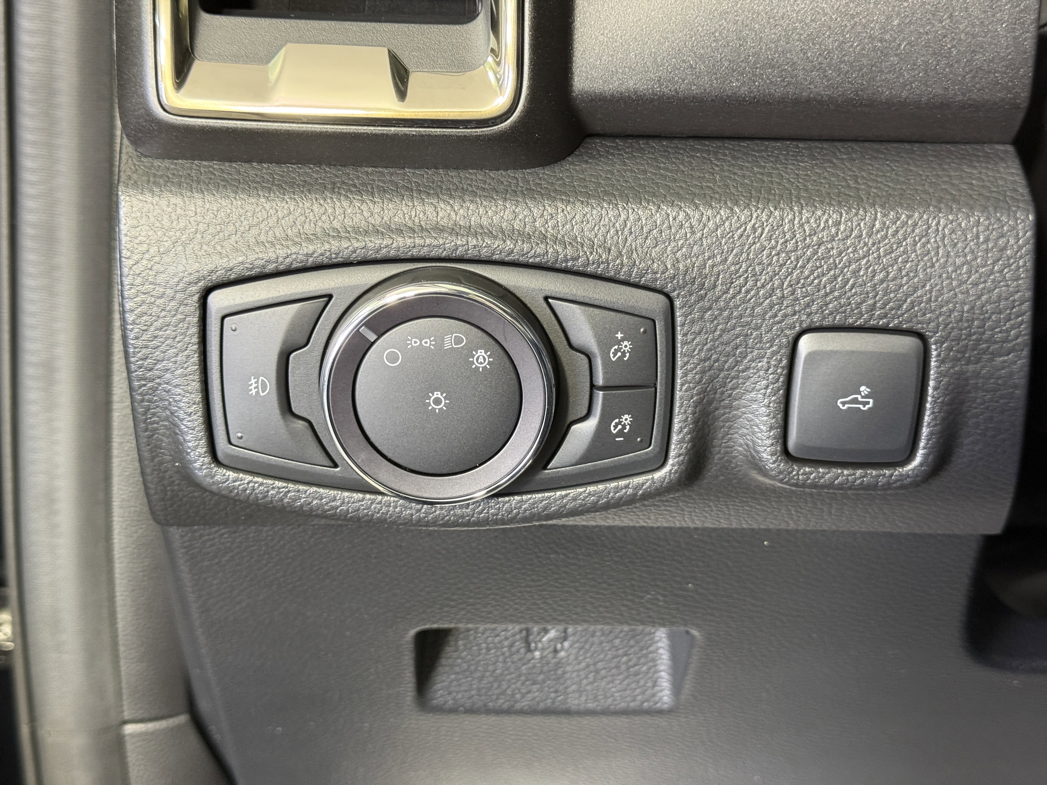 Certified 2022 Ford Ranger Lariat w/ Tremor Off-Road Package image 25