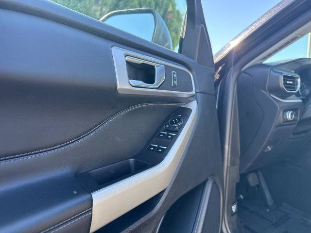 Certified 2023 Ford Explorer XLT w/ Equipment Group 202A AWD/4WD image 10
