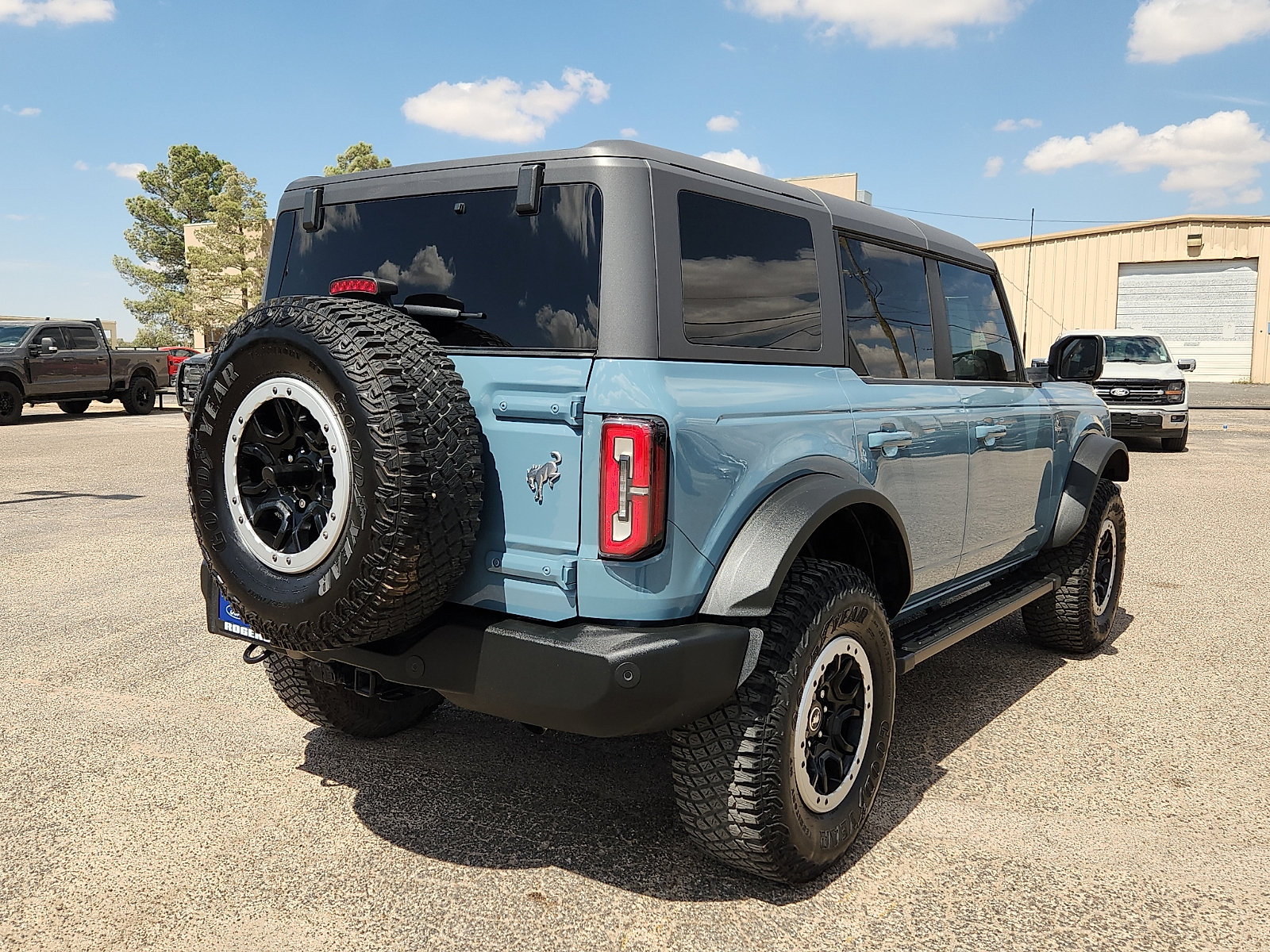 Certified 2023 Ford Bronco Outer Banks w/ Sasquatch Package AWD/4WD image 7