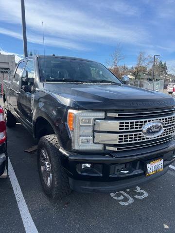 Certified 2017 Ford F250 Platinum w/ Platinum Ultimate Package image 3