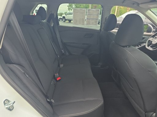 Used 2023 Nissan Rogue S FWD image 16